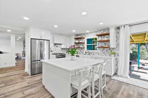 19395 Bellinzona AVE, Salinas, CA 93906