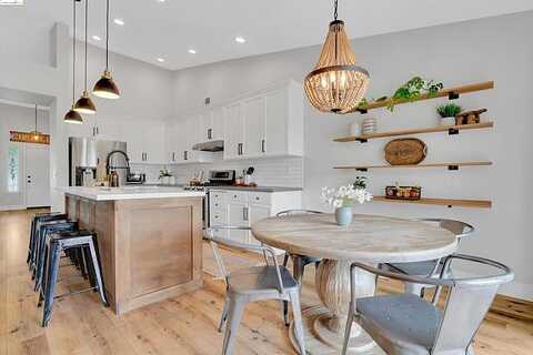 Newton, BRENTWOOD, CA 94513