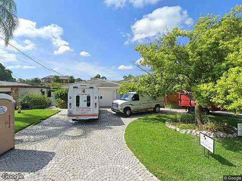 Pine, BELLEAIR, FL 33756