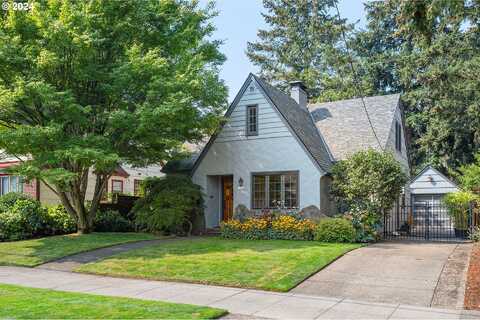 61St, PORTLAND, OR 97213