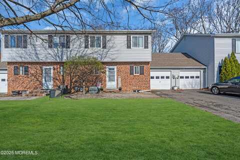 10 Tracey Court, Howell, NJ 07731