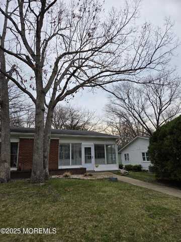 96 Edinburgh Lane, Lakewood, NJ 08701