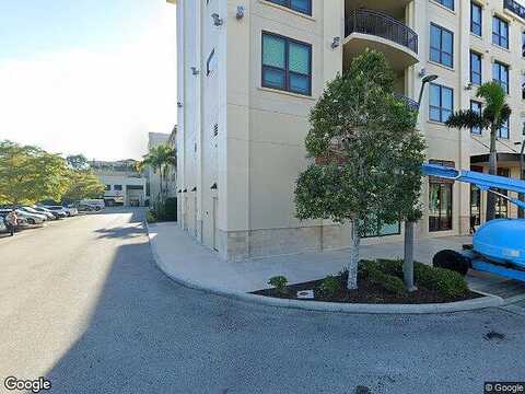 Strada, NAPLES, FL 34108
