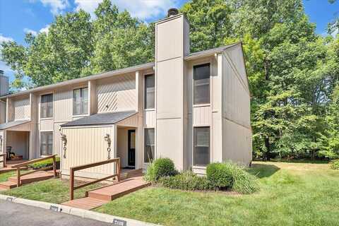 Oak, ROANOKE, VA 24018