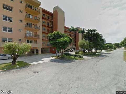 169Th, NORTH MIAMI BEACH, FL 33160