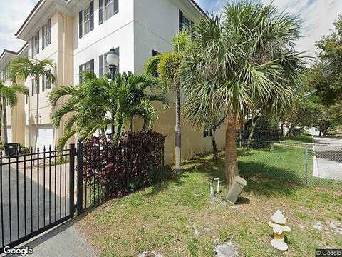 Dixie, Lake Worth, FL 33460