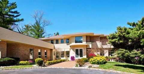 110a WINDSOR GATE, Great Neck, NY 11020