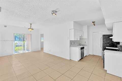 Sabal Palm Mnr, Hollywood, FL 33024