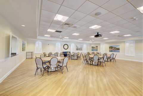 Colonial Club Dr, Boynton Beach, FL 33435