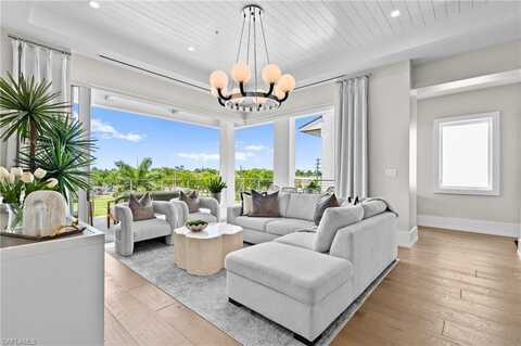 201 8th, NAPLES, FL 34102