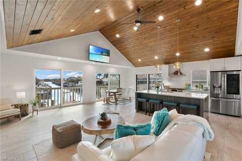 651 Partridge, MARCO ISLAND, FL 34145