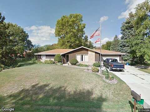 Woodridge, OAK CREEK, WI 53154
