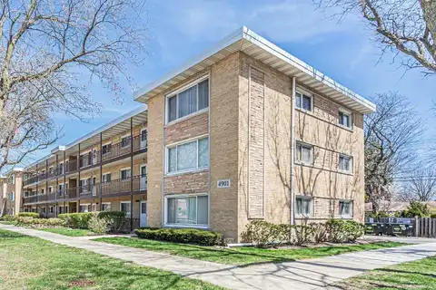 4901 N Harlem Avenue, Chicago, IL 60656