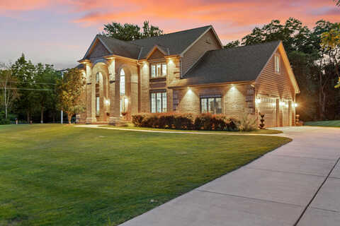 Ishnala, PEWAUKEE, WI 53072