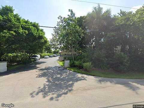 10Th St N, Naples, FL 34103