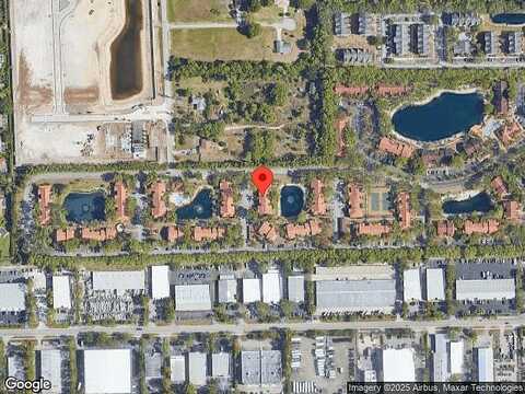 Arbour Walk Cir, Naples, FL 34109