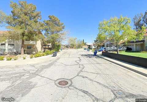 W Avenue K13, Lancaster, CA 93536