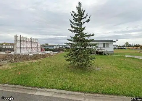 Garfield St Se, Warroad, MN 56763