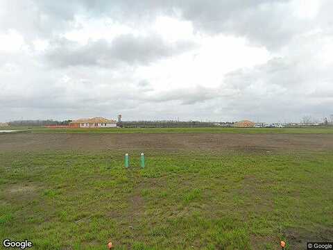 Magnolia Laurel Dr, Alvin, TX 77511