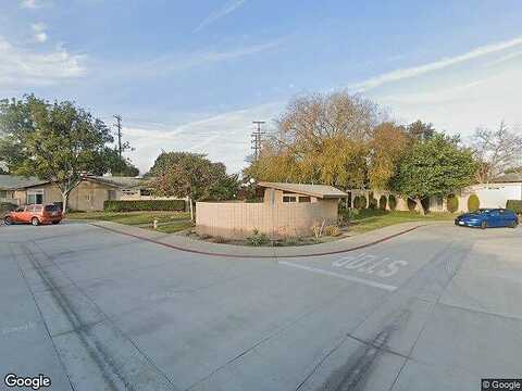 Saint John Rd Apt 30A, Seal Beach, CA 90740