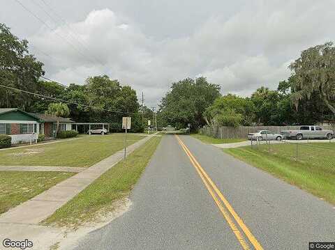 Vine St, Leesburg, FL 34748