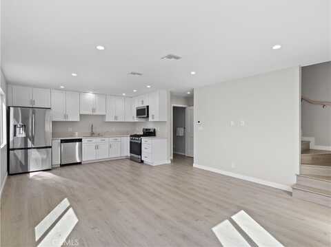 7318 Leescott Avenue, Lake Balboa, CA 91406