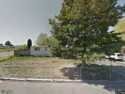 W Metaline Ave Trlr 9, Kennewick, WA 99336