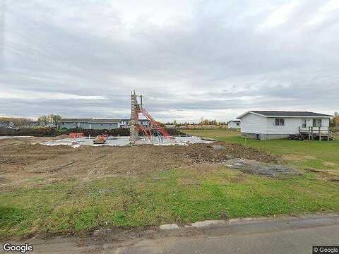 Garfield St Se, Warroad, MN 56763