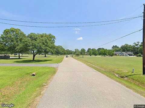 W Post Oak Circle, Dayton, TX 77535