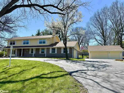 3316 Southern Hills Drive, Des Moines, IA 50321