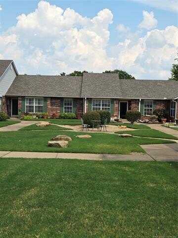 1449 W Evergreen Lane, Claremore, OK 74017