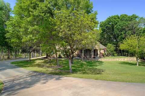 7200 Oak Creeks Court, Fort Worth, TX 76135