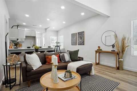 571 Josephine Street, Dallas, TX 75246