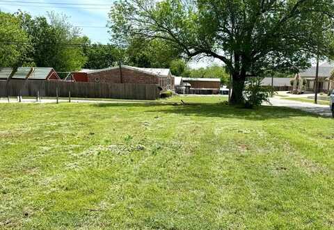 900 N Mason Street, Bowie, TX 76230