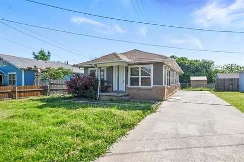 307 N Dallas Street, Pilot Point, TX 76258