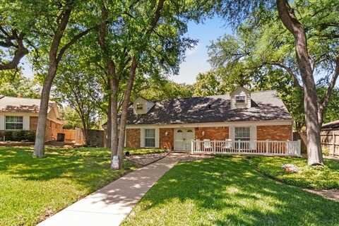 1814 W Cedar Elm Drive, Arlington, TX 76012