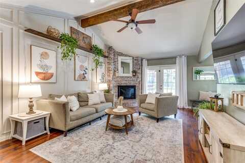 313 Pecan Street, Azle, TX 76020