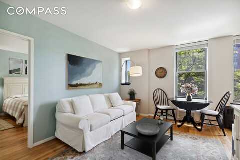 689 Fort Washington Avenue, New York, NY 10040