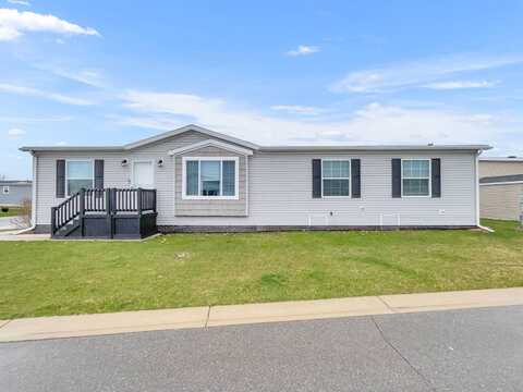 9693 Edgeworth Dr, Fenton, MI 48430