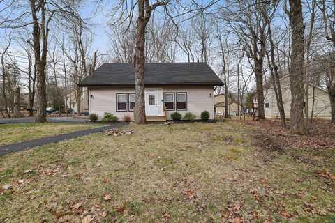 230 Greenbriar Circle, Tobyhanna, PA 18466
