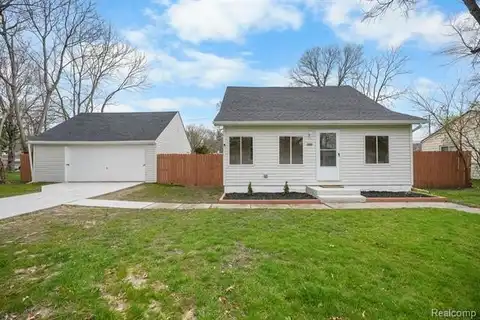 21204 NEGAUNEE Street, Southfield, MI 48033