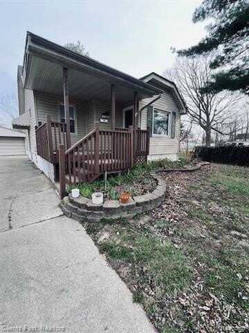 30838 N BLOCK Street NW, Garden City, MI 48135