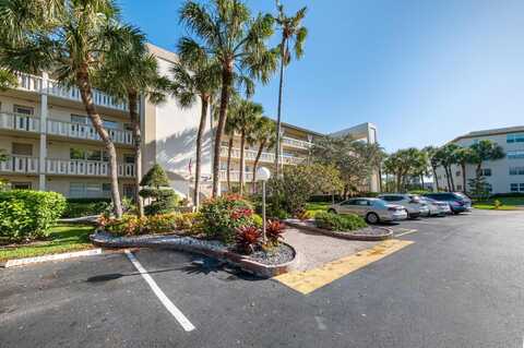 2905 Victoria Place, Coconut Creek, FL 33066