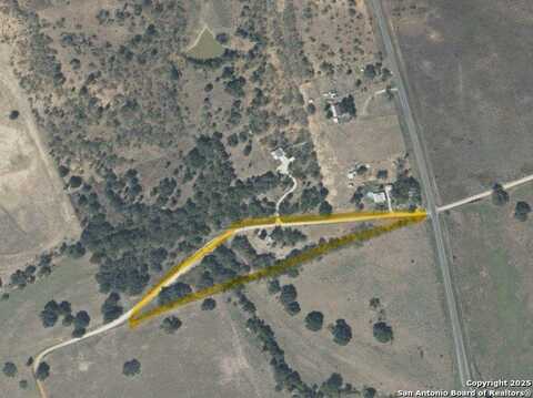 6431 cr 114, Nixon, TX 78140
