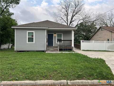 1604 N Levi Street, Victoria, TX 77901