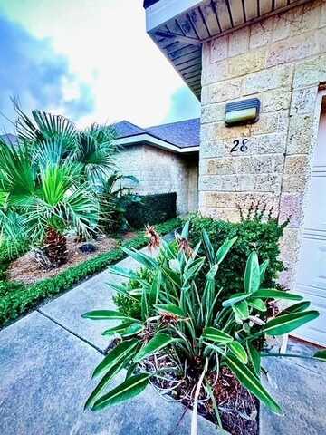 28 Torrey Pines Rd., Laguna Vista, TX 78578