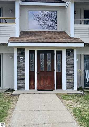 100 Fourth Avenue, Tawas City, MI 48763