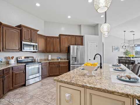 251 W Calle Las Tunas, Sahuarita, AZ 85629