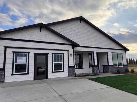 807 Castle Avenue, Exeter, CA 93221
