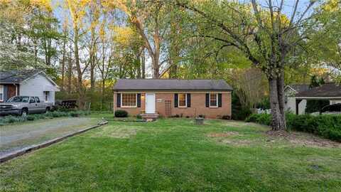 1483 Runabout Road, Pfafftown, NC 27040